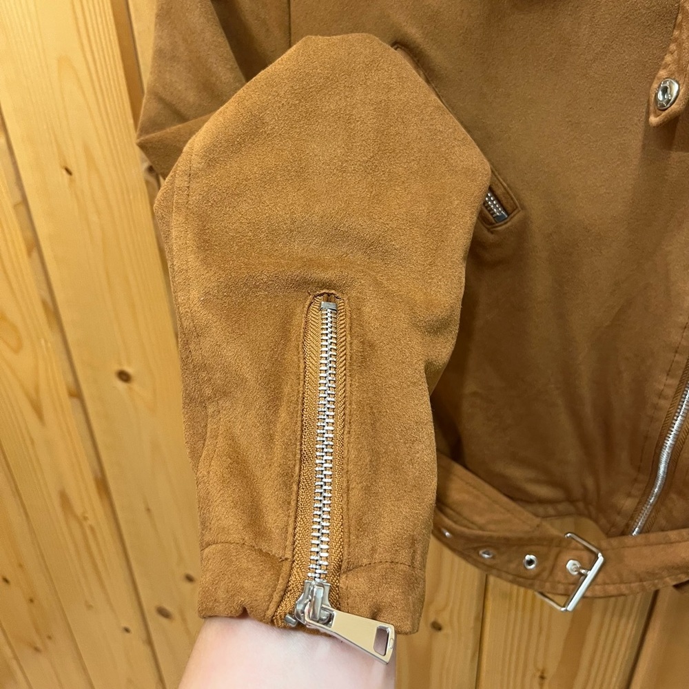 Ashley by 26 International Suede Cropped Moto Jacket, Large - Picture 6 of 10